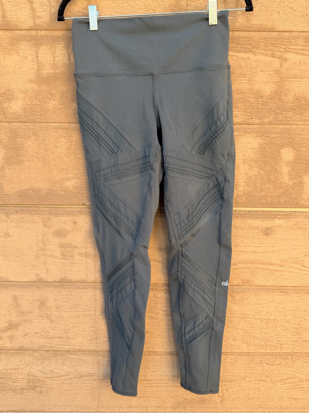 Alo leggings with mesh panels
